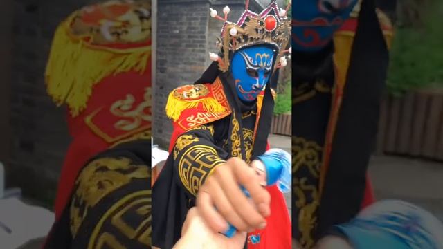 красиво многоликий или многолицый китай.mp4