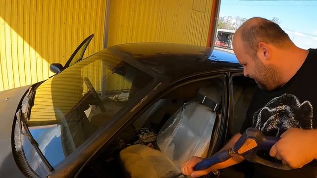 Полная химчистка авто всего за один день 500 рублей! Она Заведётся после Этого?? смотреть онлайн