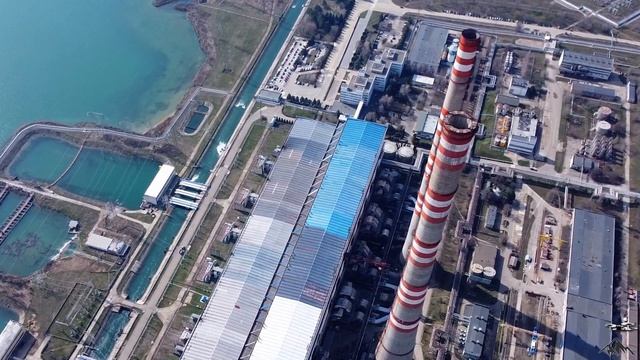 Ставропольская ГРЭС в Солнечнодольске с дрона. Электростанция на Новотроицком водохранилище