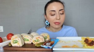 ОБО ВСЕМ ПО НЕМНОЖКУ ? Mukbang Ayka Emilly