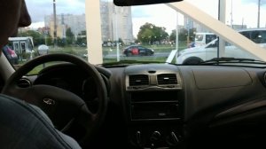 Автосалон LADA, смотрим ВАЗы