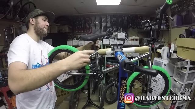 2016 Wethepeople Curse 18" BMX Unboxing @ Harvester Bikes смотреть онлайн