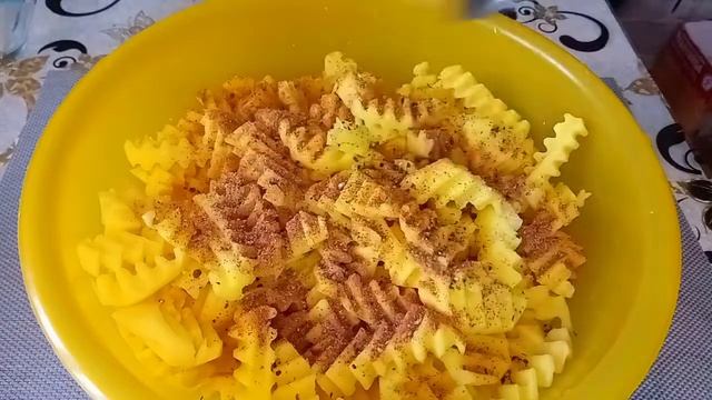 Картофель с фаршем в духовке.