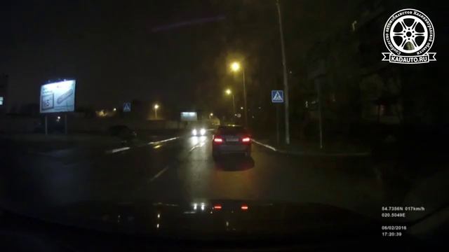 Не уступил пешеходу на Сибирякова. Калининград. 06.02.2016 смотреть онлайн