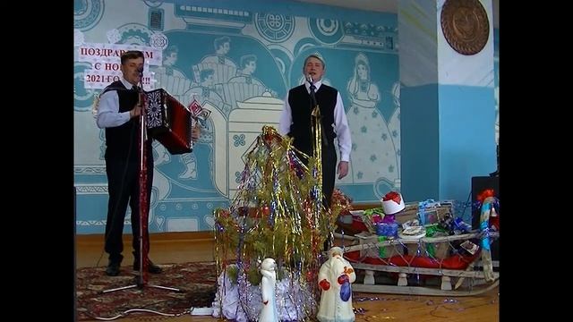 Дуэт Максим Бухтияров и Иван Чеченев Засыпает родное село смотреть онлайн