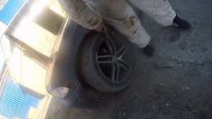 Правка литых дисков с помощью молотка и бруска