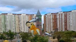 КУКЛА ИЗ ИГРЫ В КАЛЬМАРА против СИРЕНОГОЛОВОГО