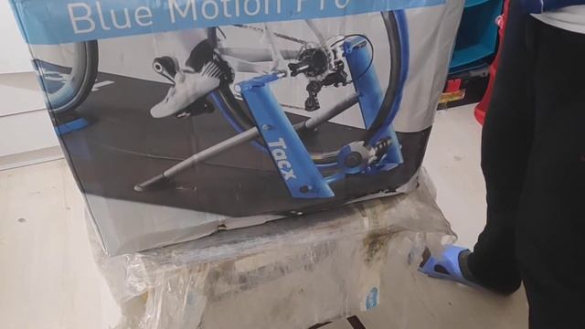 TACX BLUE MOTION PRO TRAINER VOLKANTEKCAN смотреть онлайн