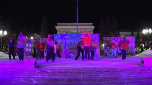 Открытие главной городской елки на площади металлургов