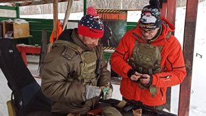 Новогодняя мелодия выстрелами оружия 2023 стрельба Калашников карабин СКС