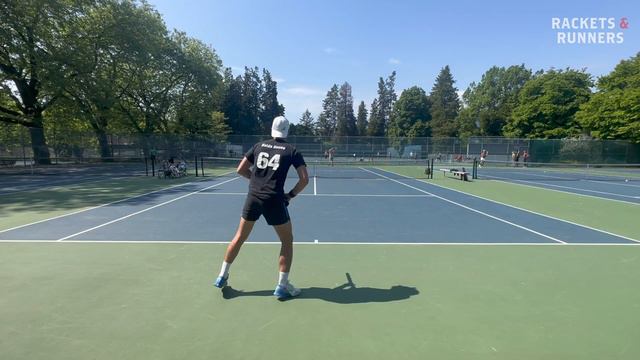 What's the difference between the Yonex VCORE 98 V7 and 2022 EZONE 98? | Rackets & Runners смотреть онлайн