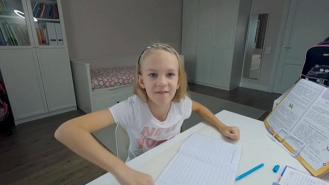 Мой день - школьный влог делаю уроки. Школьные истории, учись со мной. Влог 24 часа / school vlog