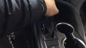 Блокиратор акпп mul-t-lock установлен в Toyota Camry в качестве дополнительной защиты от угона авто