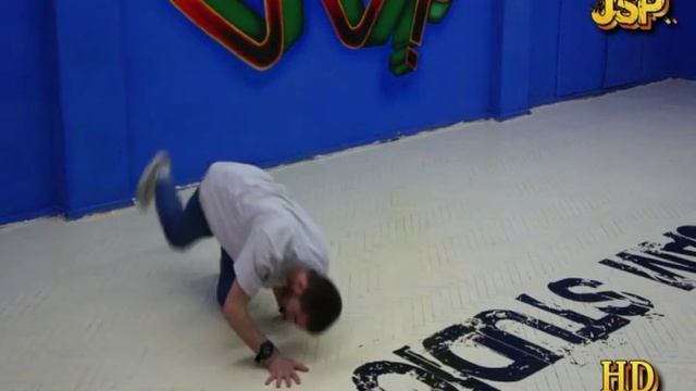 танцы видео/ Танец в партере / Hip-Hop смотреть онлайн