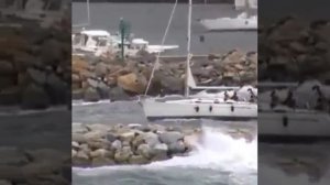 Техника управления парусным судном - Заход в бухту - На прибойной волне