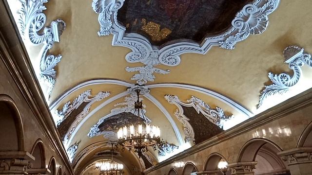 Станция метро Комсомольская - интересные факты.