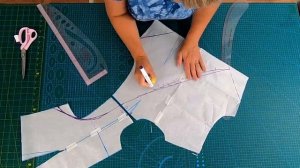 Легкий летний сарафан с открытой спиной. Моделирование и раскрой интересного сарафана.mp4