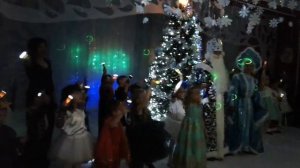 Финальная песня на новогоднем празднике в детском саду