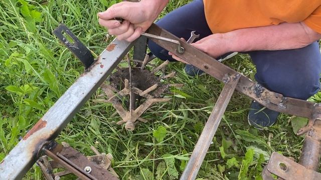 Уникальный окучник и пропольник для картошки сделал сам!