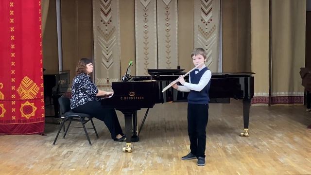 Ахмедьянов Даниил (флейта) 11 лет. г. Сургут Ж. Ибер «Маленький белый ослик» смотреть онлайн