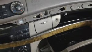 Мерседес W211. Как заменить панель климат-контроля How to Replace Climate Control CENTER DASH VENT