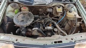 Ауди 100 c3 - подкапотное пространство - холостой ход на холодную | мотор 1.8 карбюратор. #5