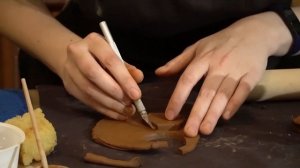 Мастер класс по лепке дымковской игрушки. (1 часть)