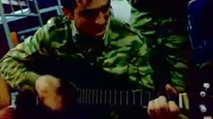 Кавказец поет песню про маму!