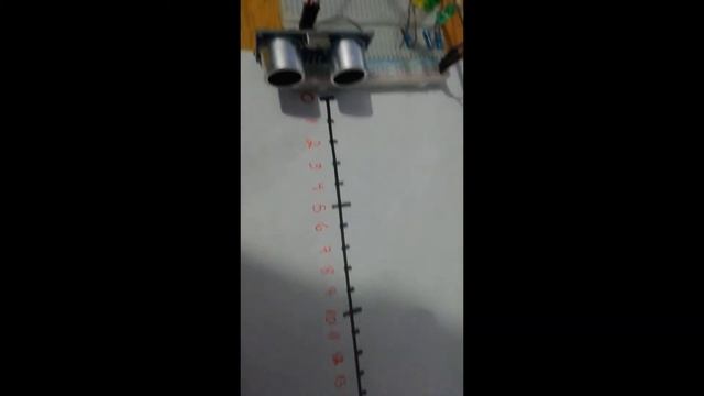 PRACTICA 12 SENSOR ULTRASONICO Y MONITOR DE SERIE CON 3 LEDS смотреть онлайн