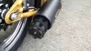 Выхлоп в виде пулемёта на мотоцикле