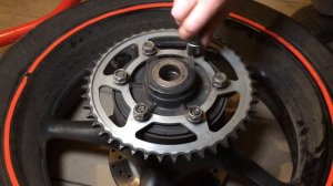 Замена цепи на мотоцикле Yamaha R6 / В гараже у ИВАНА