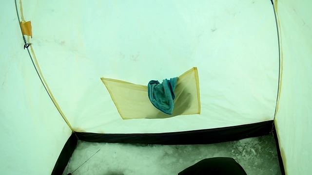 КАК ЛОВИТЬ НА ЗИМНИЙ ФИДЕР | ЗИМНЯЯ РЫБАЛКА В ПАЛАТКЕ смотреть онлайн