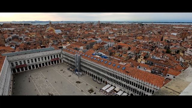 VENICE - VENEDIG 03/07/2022: Campanile San Marco - Blick vom Markusturm смотреть онлайн