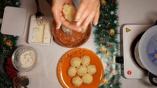 Картофельные клецки с брынзой