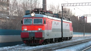 "Помазок" ВЛ11-066 следует через о.п. Первомайская