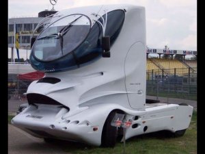 ГАИшник в шоке от тягоча