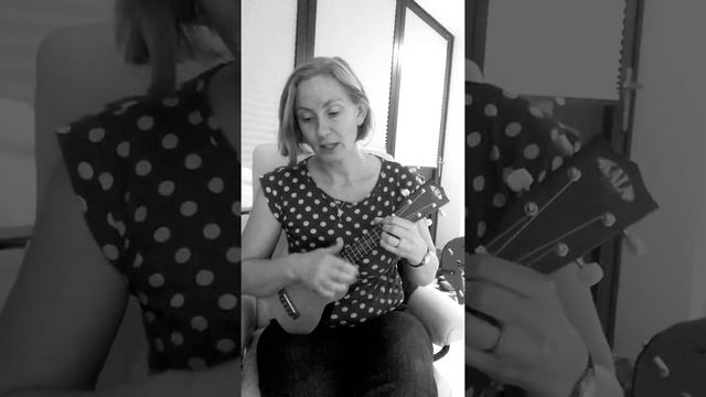 ‘Bad Moon Rising’ Cover by Ukulele Liz смотреть онлайн