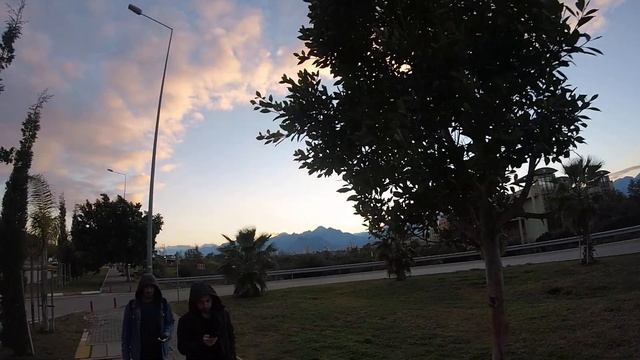 Дорога от отеля SU до Paribu Cineverse Antalya Migros Alışveriş Merkezi Коньяалты, Анталия, Турция смотреть онлайн