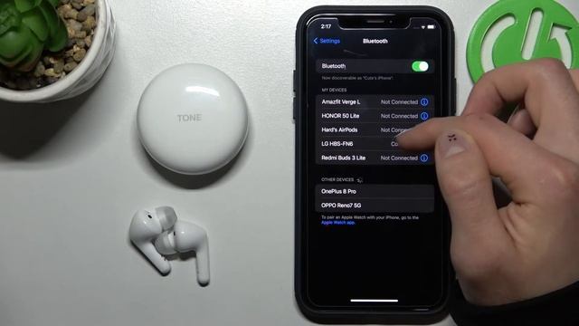 Как отключить наушники LG Tone Free от айфона / Как разорвать соединение с наушниками LG Tone Free смотреть онлайн