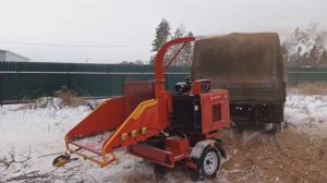 Измельчитель веток и дробилка древесных остатков СР150Т.  На полуприцепе с дизельным мотором.