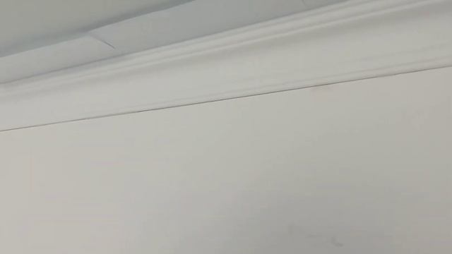 Лайфхак. натяжной потолок и самый лёгкий способ покраски галтелей, багета, потолочных плинтусов смотреть онлайн