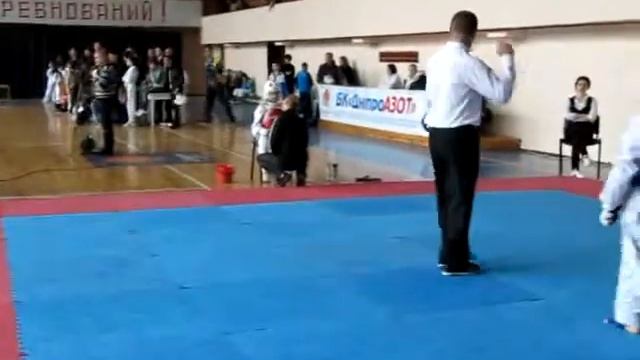 Открытый Кубок Днепродзержинска по тхэквондо ВТФ «Золотой Даянг» 23.11.2013 г. Кузнецов Д 1 смотреть онлайн