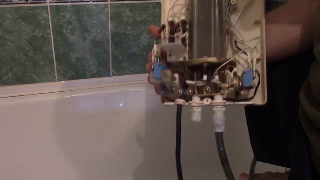 Устройство проточного водонагревателя