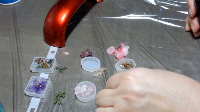 Цветы в эпоксидной смоле Украшения из сухоцветов и эпоксидной смолы своими руками кулон смотреть онлайн