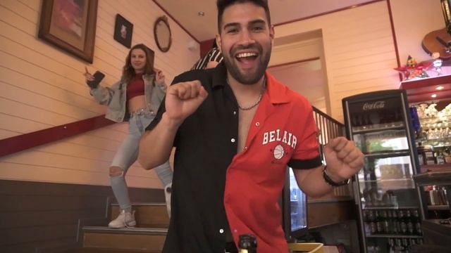 DAME UN CHANCE - MARCY PLACE / GRUPO ESENCIA LIFE STYLE / BAILANDO BACHATA EN HANNOVER 2022 смотреть онлайн