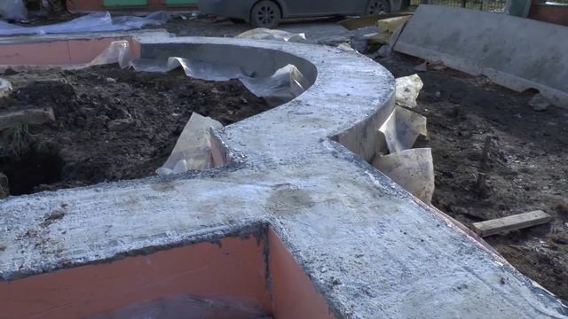 Ленточный фундамент: Литьё бетона в землю + несъёмная опалубка из ЭППС (Пеноплэкс) - 4