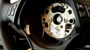 BMW E90 3 series airbag & steering wheel removal