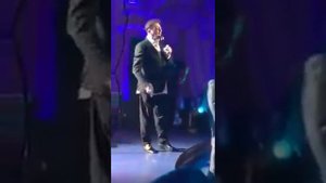 ШОК! Пьяный Григорий Лепс Поет под Фанеру и Падает со Сцены