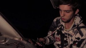 Переносим аккум в багажник. Готовимся корчевать.
