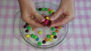 M&M's открываем разные игрушки.mp4